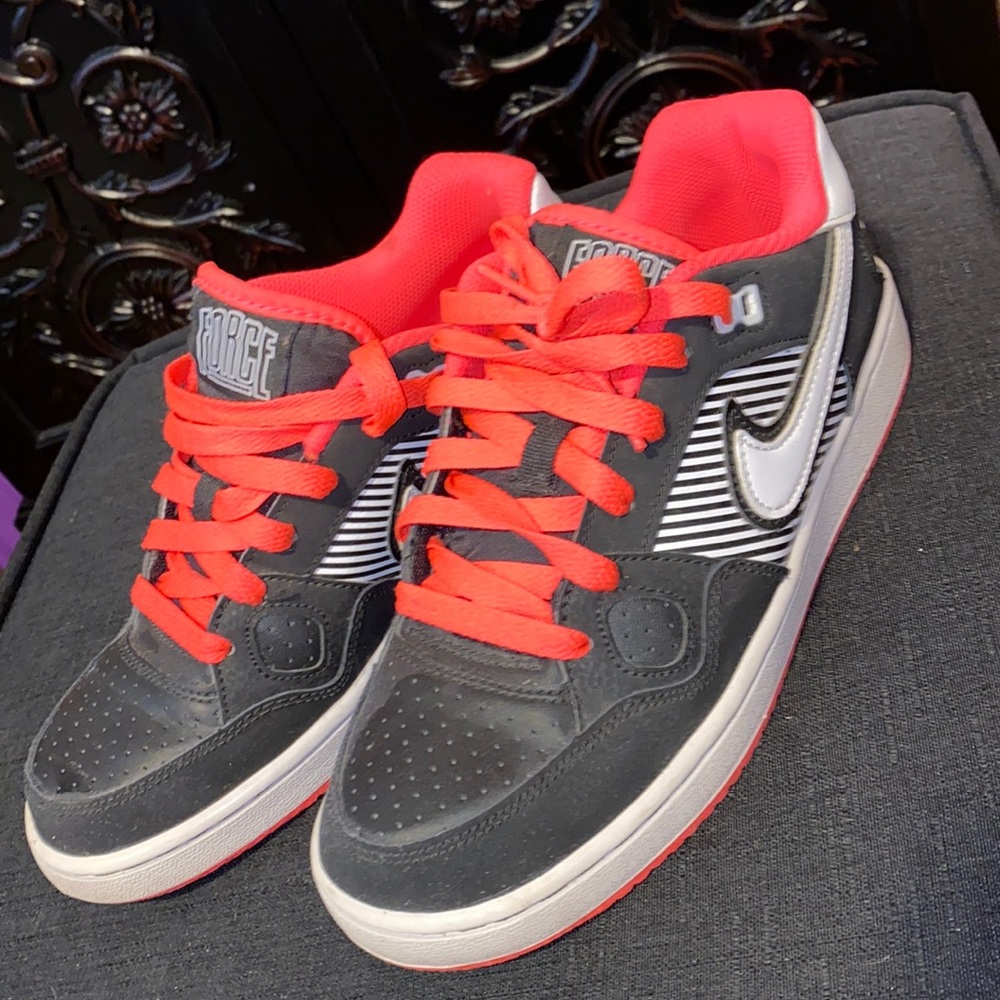 Nike Force